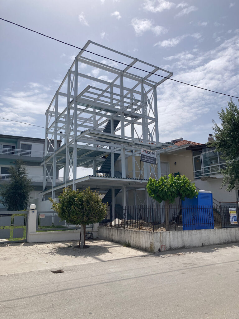 Μεταλλικά Σπίτια